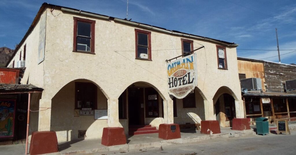 things to do in Oatman